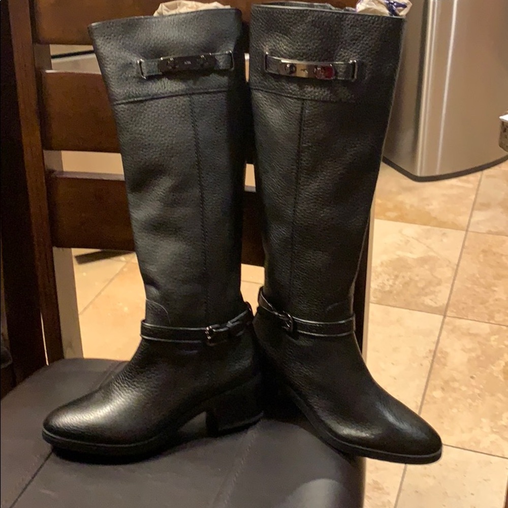 Coach boots